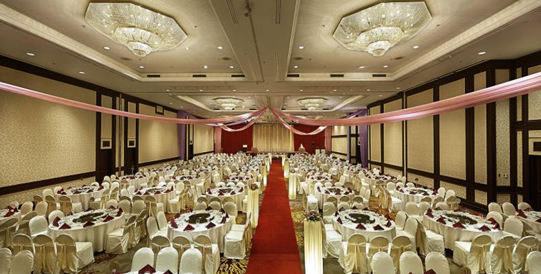 Berjaya Penang Hotel - Banquet Setup Red Carpet Aisle View